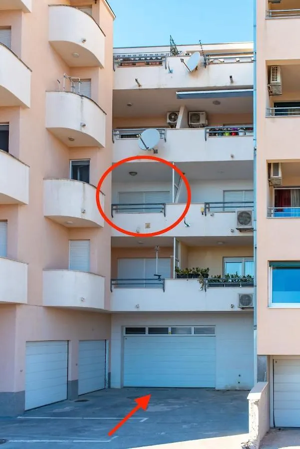 Sea Apartment With Free Parking Split